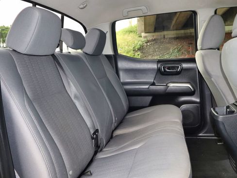 Used 2019 Toyota Tacoma SR5 AWD/4WD image 45