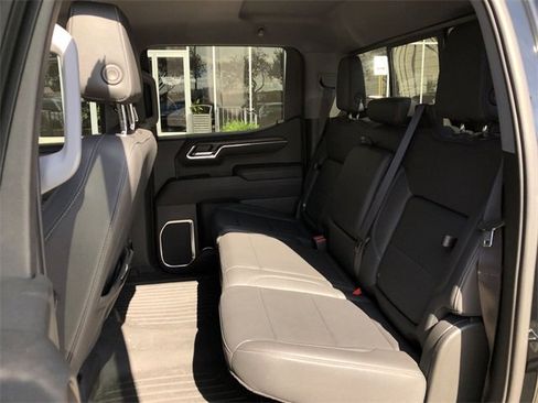 Used 2023 GMC Sierra 1500 SLT w/ SLT Premium Package image 28