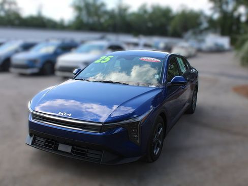 Certified 2025 Kia K4 FWD image 15