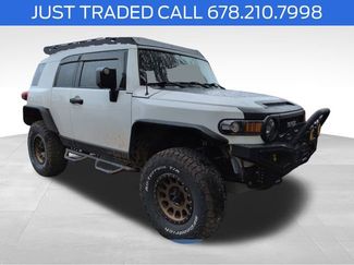 Used 2014 Toyota FJ Cruiser Base w/ Upgrade Package video 1