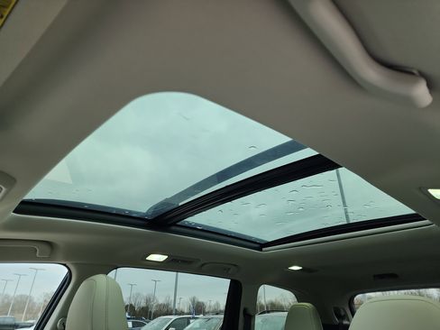 Certified 2024 Subaru Ascent Limited w/ Technology Package image 28