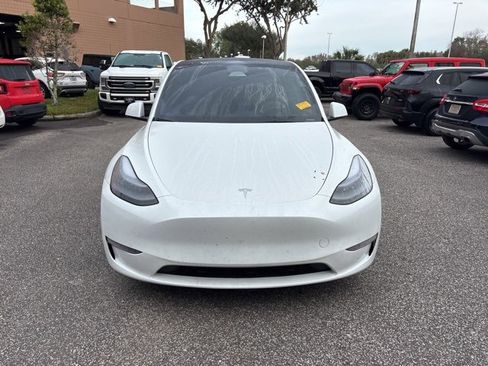 Used 2024 Tesla Model Y Performance image 2