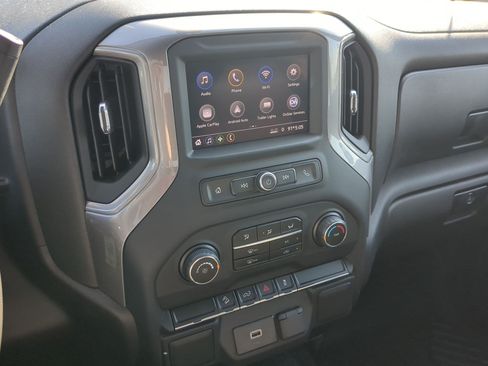 Used 2020 Chevrolet Silverado 1500 Custom Trail Boss w/ Custom Convenience Package AWD/4WD image 18