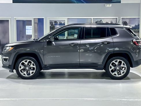 Used 2020 Jeep Compass Limited AWD/4WD image 2