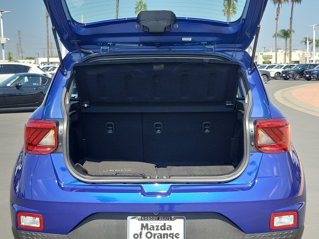 Used 2023 Hyundai Venue Limited FWD image 25