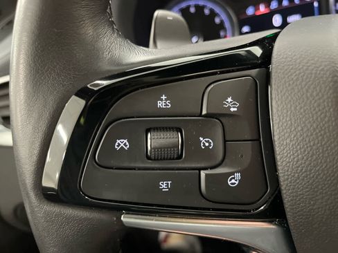 Used 2023 Buick Enclave Essence w/ Experience Buick Package image 21