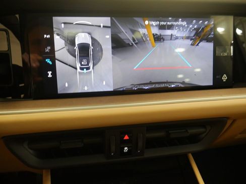 New 2026 Porsche Cayenne Coupe AWD/4WD image 49