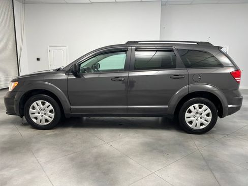 Used 2016 Dodge Journey SE image 4