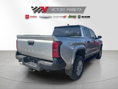 Used 2024 Toyota Tacoma SR image 5