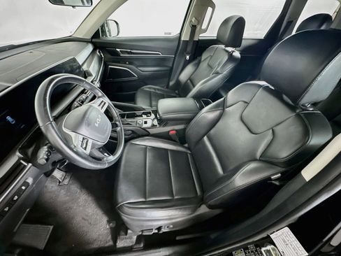 Used 2025 Kia Telluride S AWD/4WD image 13