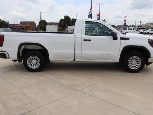Used 2024 GMC Sierra 1500 Pro w/ Convenience Package RWD image 5