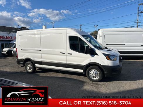 Used 2023 Ford Transit 250 Medium Roof AWD w/ Load Area Protection Package image 5