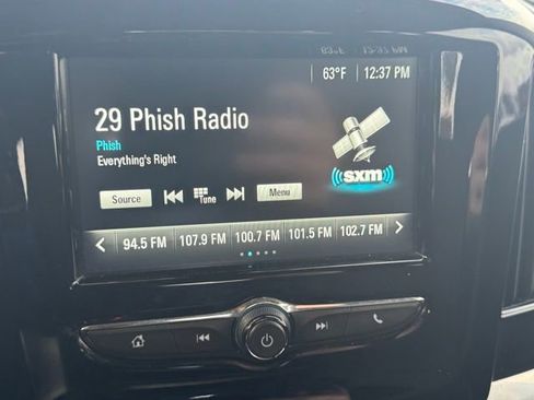 Used 2019 Chevrolet Traverse LT image 19