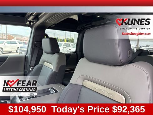 New 2025 GMC Hummer EV 2X w/ LPO, Dark Essentials Package AWD/4WD image 25