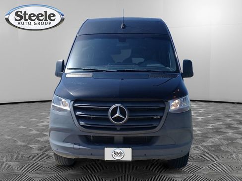Used 2023 Mercedes-Benz Sprinter 2500 image 14