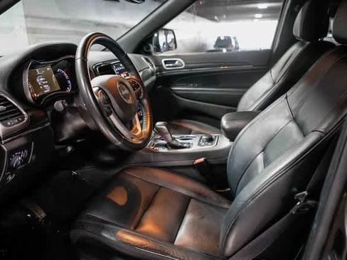 Used 2021 Jeep Grand Cherokee Limited image 17