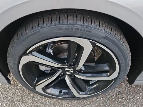 Used 2021 Honda Accord Sport image 10