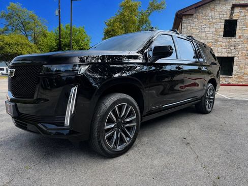 Used 2023 Cadillac Escalade ESV Sport Platinum AWD/4WD image 1
