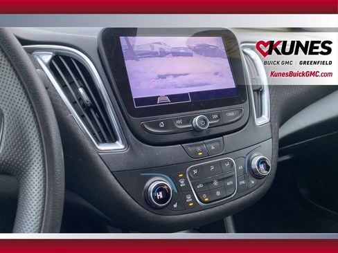 Used 2021 Chevrolet Malibu LT image 15