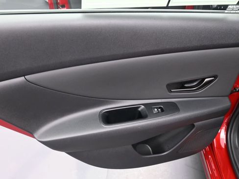 Certified 2025 Hyundai Elantra Sport image 24