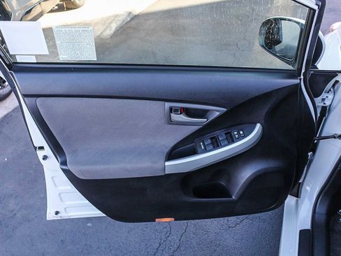 Used 2012 Toyota Prius Plug-In Hybrid image 21