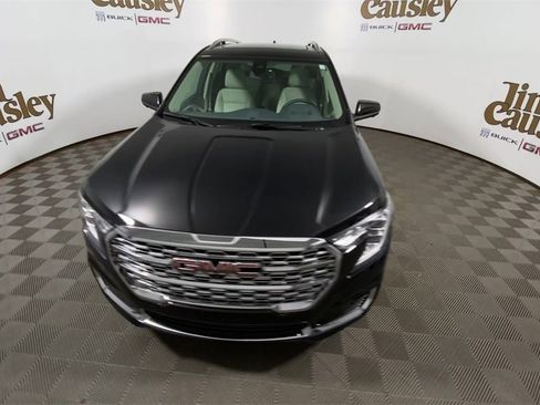 Used 2024 GMC Terrain Denali w/ Denali Premium Package image 3