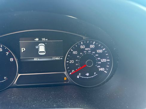 Used 2018 Kia Soul ! FWD image 12