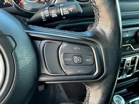 Used 2022 Jeep Wrangler Unlimited Sport AWD/4WD image 12