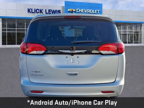 Used 2024 Chrysler Voyager LX image 7