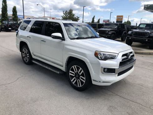 Used 2016 Toyota 4Runner Limited AWD/4WD image 8