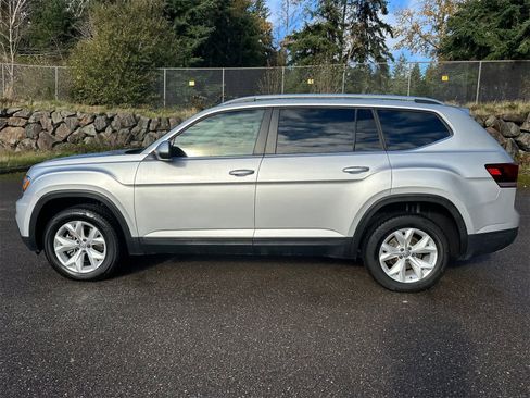 Used 2018 Volkswagen Atlas S image 2