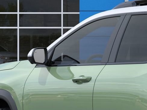 New 2026 Chevrolet Equinox ACTIV w/ Convenience Package III FWD image 12