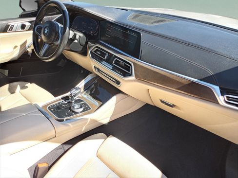 Used 2022 BMW X6 xDrive40i w/ Executive Package image 42