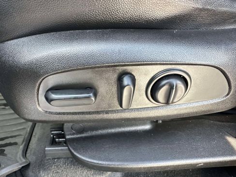 Used 2019 Chevrolet Traverse LT w/ LT Premium Package image 14