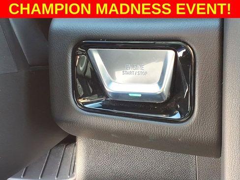 Used 2025 GMC Yukon Denali image 21