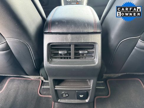 Used 2022 Ford Edge ST-Line image 18