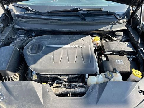 Used 2019 Jeep Cherokee Trailhawk image 26