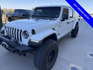 Used 2021 Jeep Gladiator Overland w/ Popular Equipment Package video 1