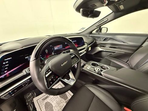 New 2026 Cadillac Lyriq V image 10