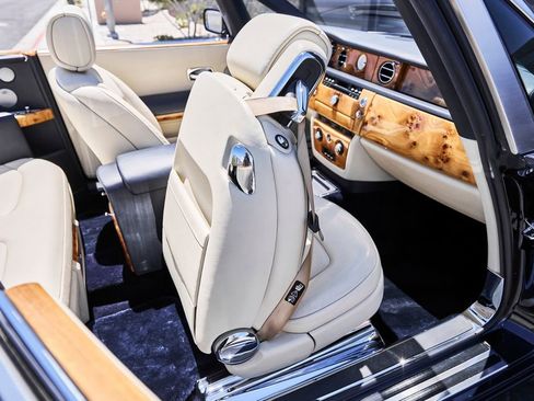 Used 2009 Rolls-Royce Phantom Drophead Coupe RWD image 46