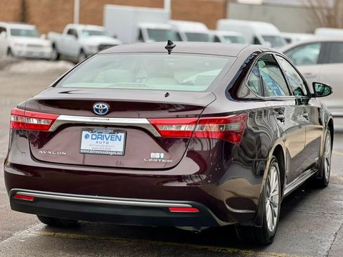 Used 2018 Toyota Avalon Limited image 5