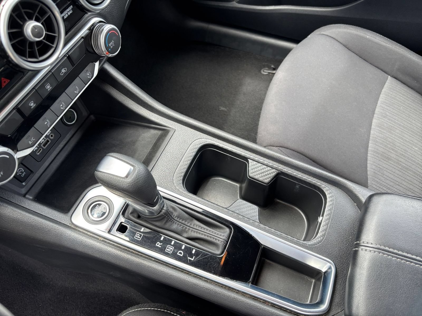 Used 2025 Nissan Sentra SV FWD image 38