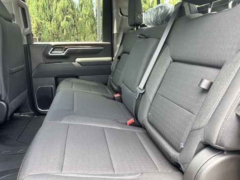 New 2025 GMC Sierra 2500 SLE w/ SLE Value Package; image 22
