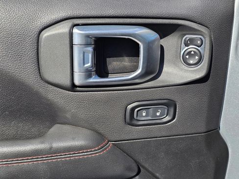 Used 2022 Jeep Gladiator Rubicon w/ LED Lighting Group AWD/4WD image 16