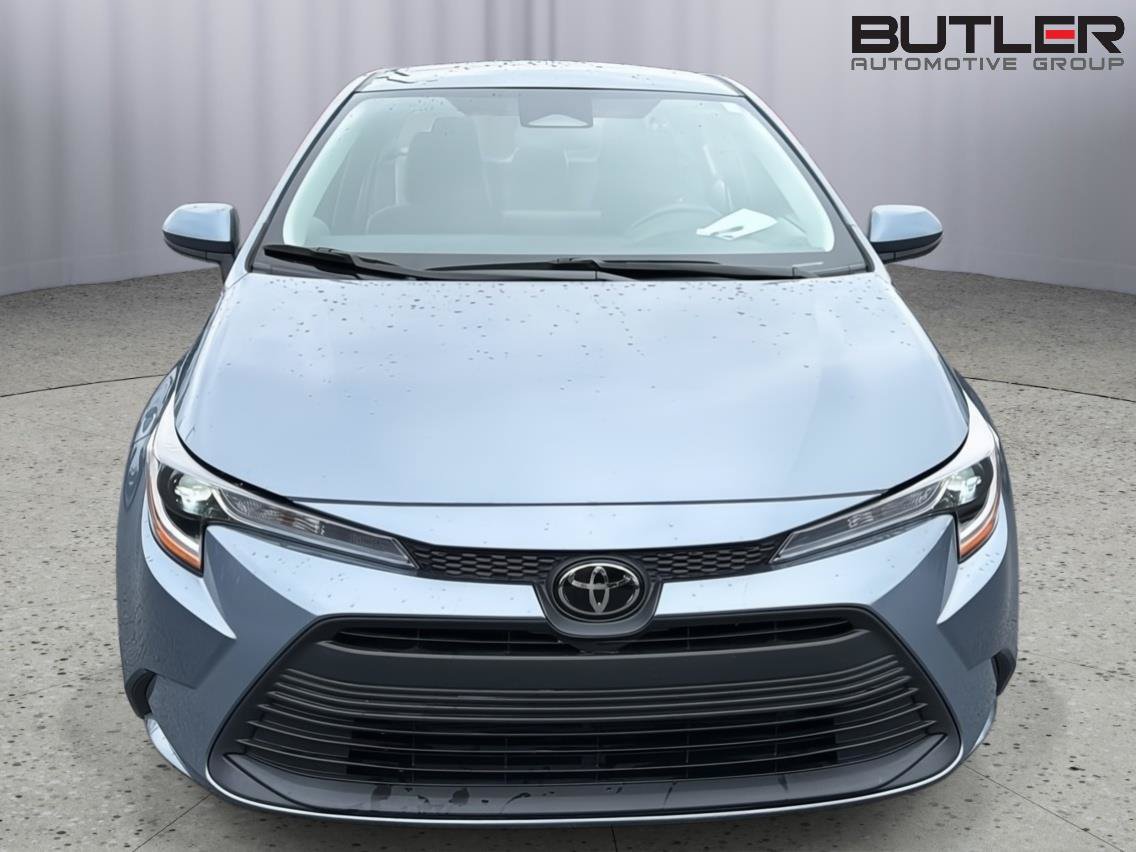 Used 2024 Toyota Corolla LE FWD image 9