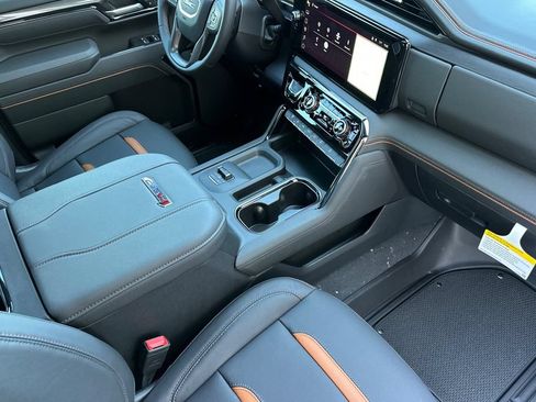 New 2026 GMC Sierra 2500 AT4 w/ AT4 Premium Plus Package AWD/4WD image 15