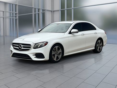 Used 2019 Mercedes-Benz E 300 image 1