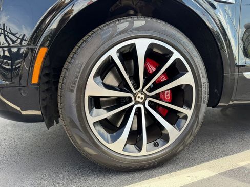 Used 2020 Bentley Bentayga AWD/4WD image 26