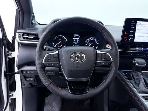 Used 2022 Toyota Sienna XSE w/ XSE Plus Package AWD/4WD image 38