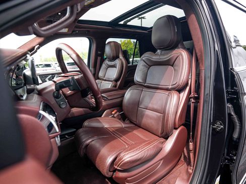 Used 2021 Lincoln Navigator L Black Label w/ Cargo Convenience Package AWD/4WD image 12